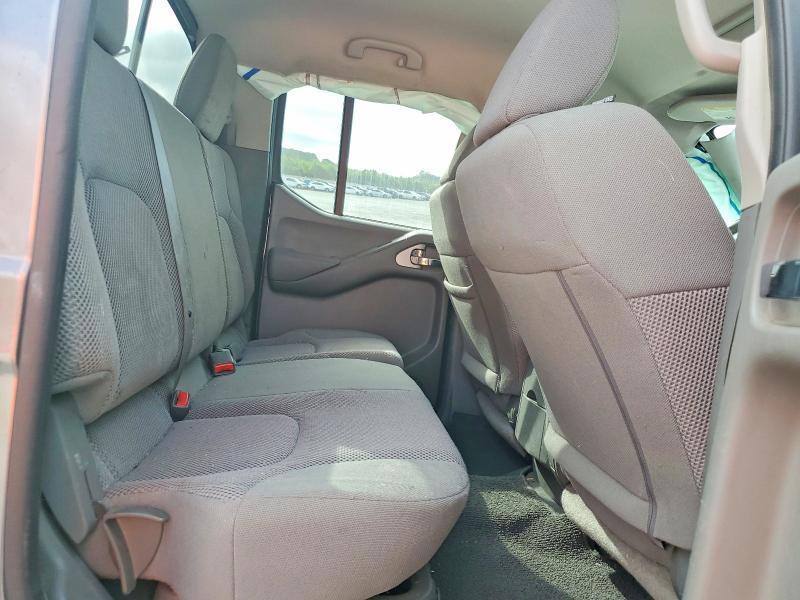 2019 NISSAN FRONTIER SV — Фото 10 из 12