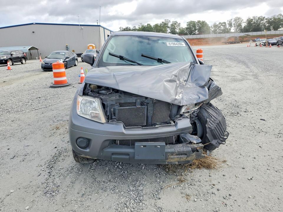 2019 NISSAN FRONTIER SV — Фото 5 из 12