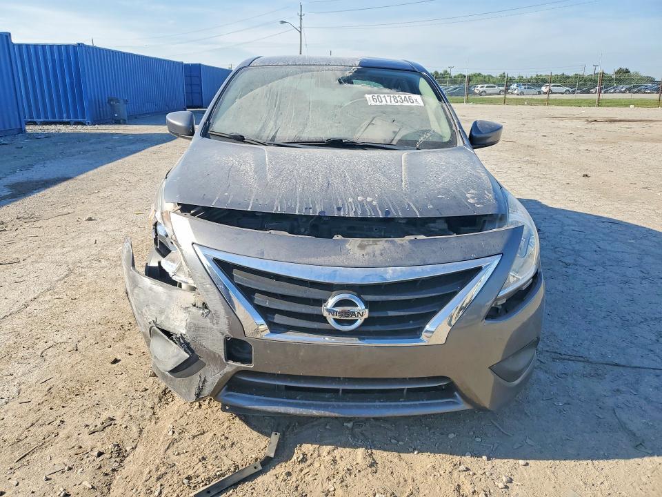 2019 NISSAN VERSA SV — Фото 5 из 12