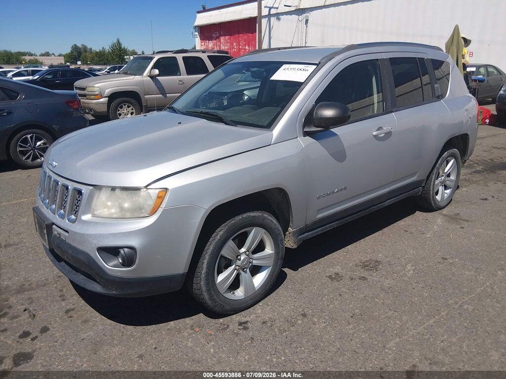 1C4NJDBB3CD705686 2012 JEEP COMPASS photo no. 2