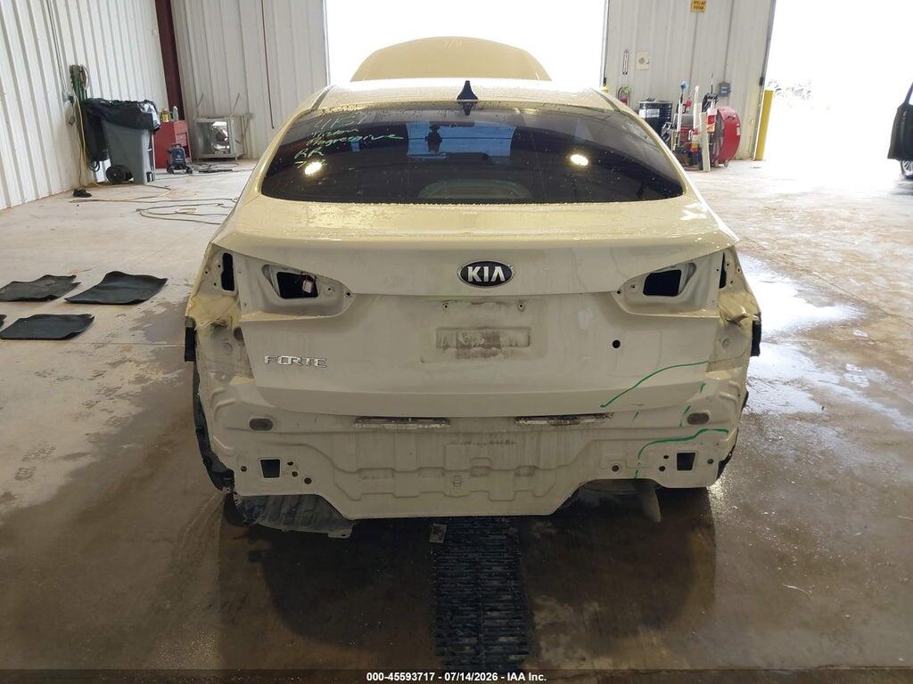 KNAFK4A69F5312616 2015 KIA FORTE photo no. 6