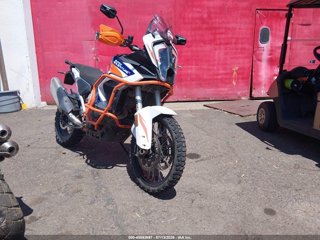 2023 KTM 1290 VBKV59409PM967648
