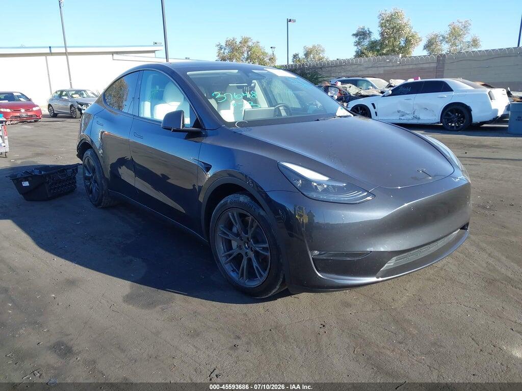 7SAYGAEEXSF246232 2025 TESLA MODEL Y photo no. 1