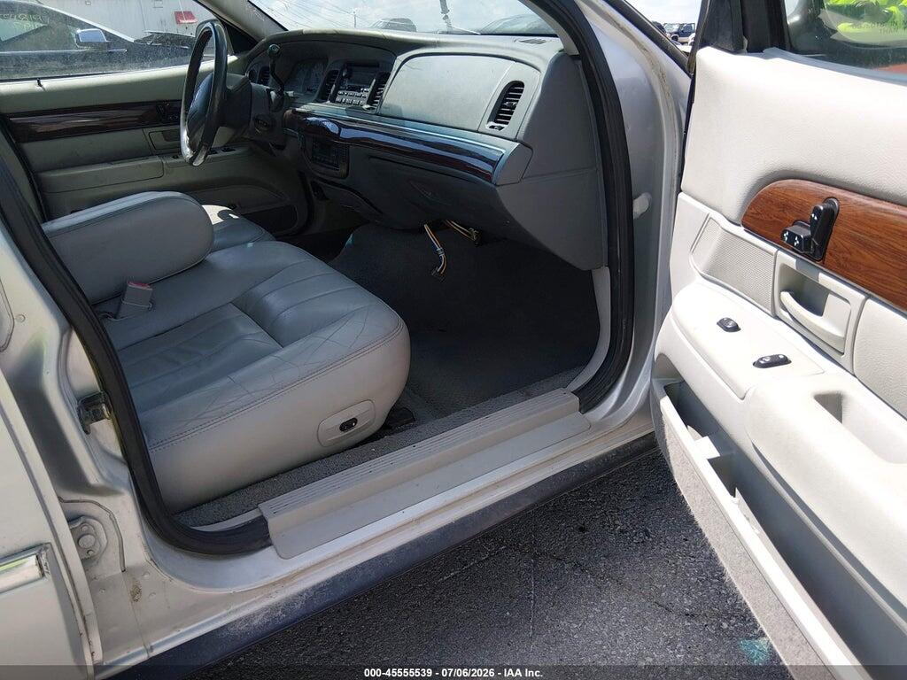2MEFM75WX3X673192 2003 MERCURY GRAND MARQUIS photo no. 5