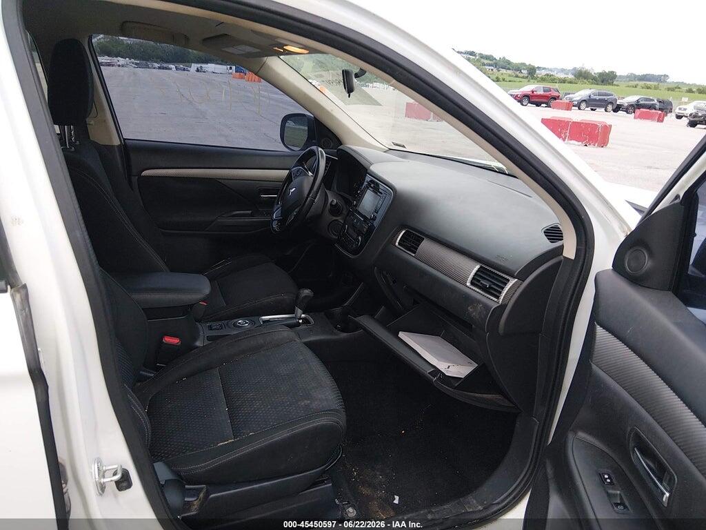 JA4AZ3A31GZ014364 2016 MITSUBISHI OUTLANDER photo no. 5
