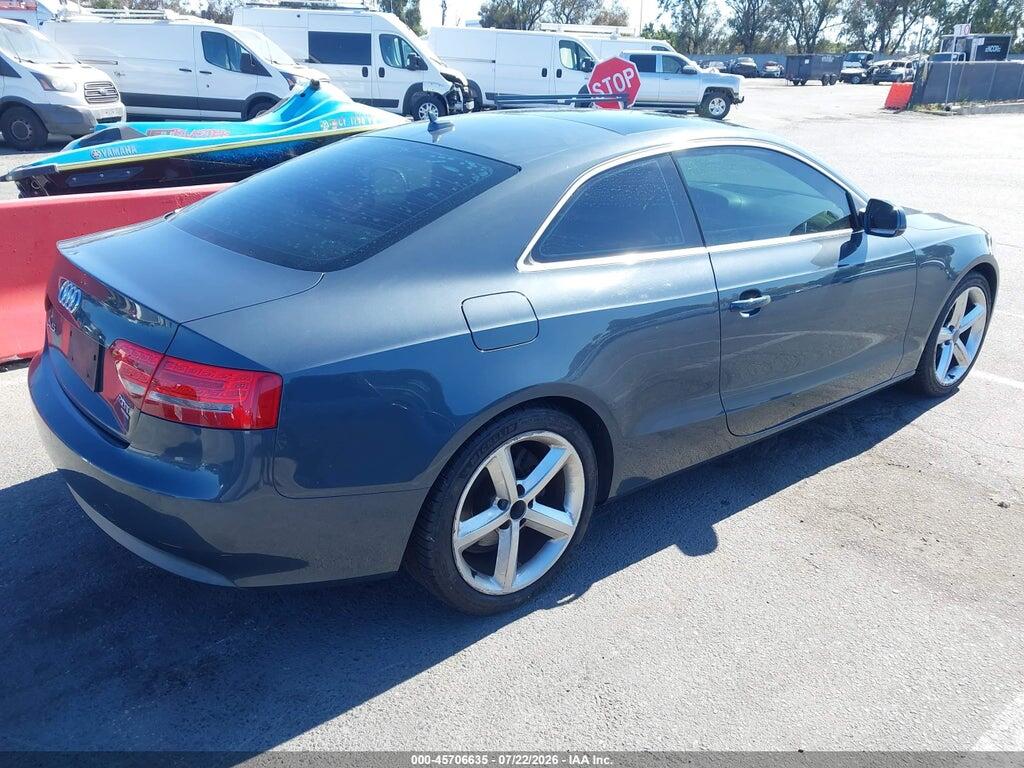 WAULFAFR0AA003237 2010 AUDI A5 photo no. 4