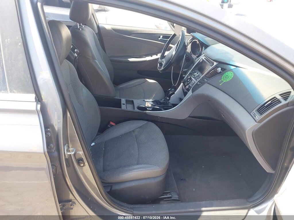 5NPEC4AC7BH165272 2011 HYUNDAI SONATA photo no. 5