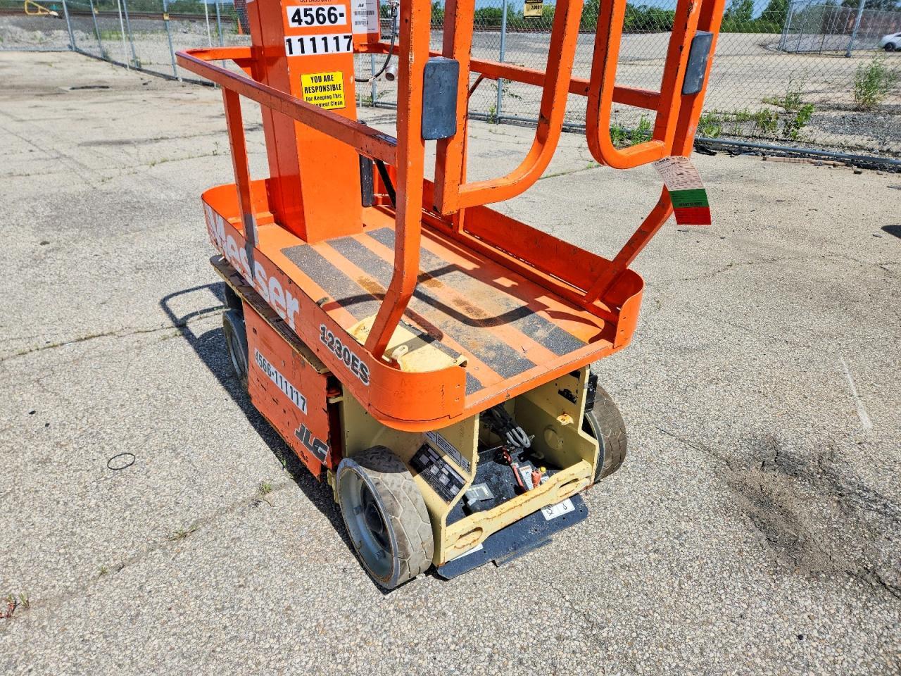 2025 JLG 1230ES VERTICAL LIFT — Фото 9 из 10