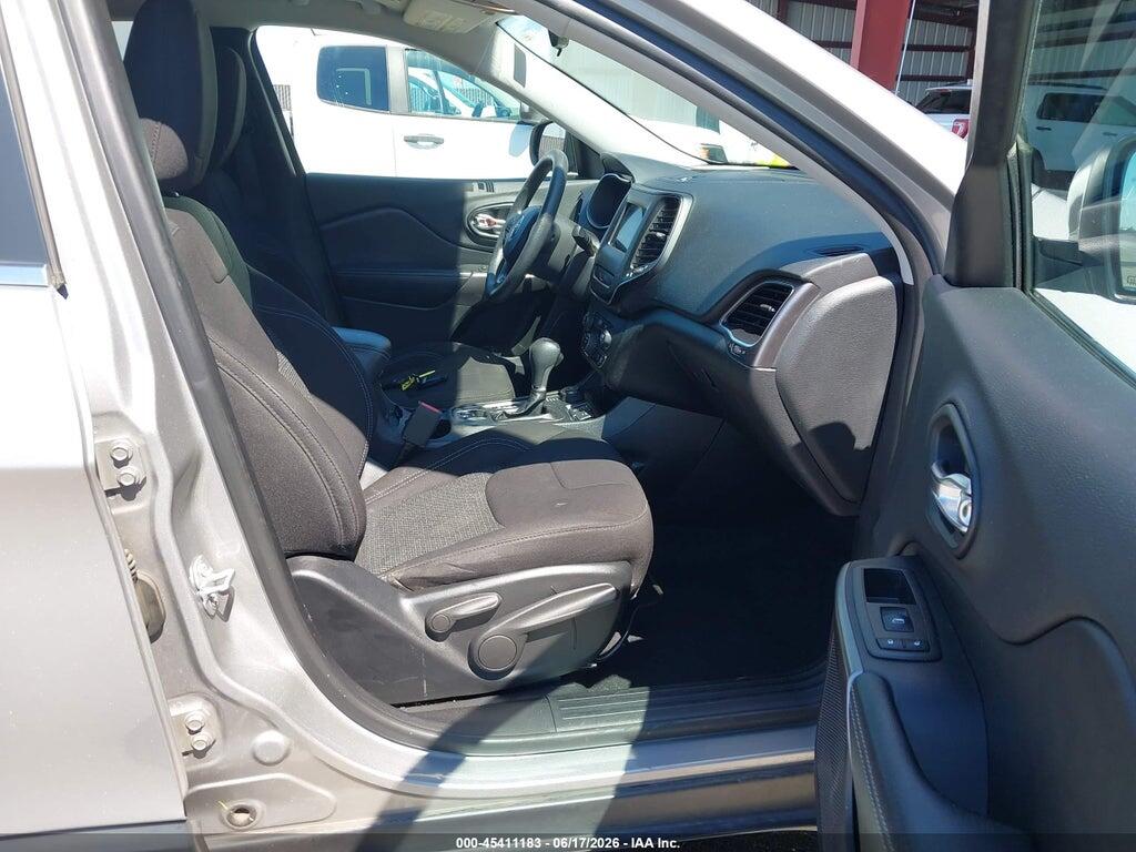 1C4PJMCB8KD429950 2019 JEEP CHEROKEE photo no. 5