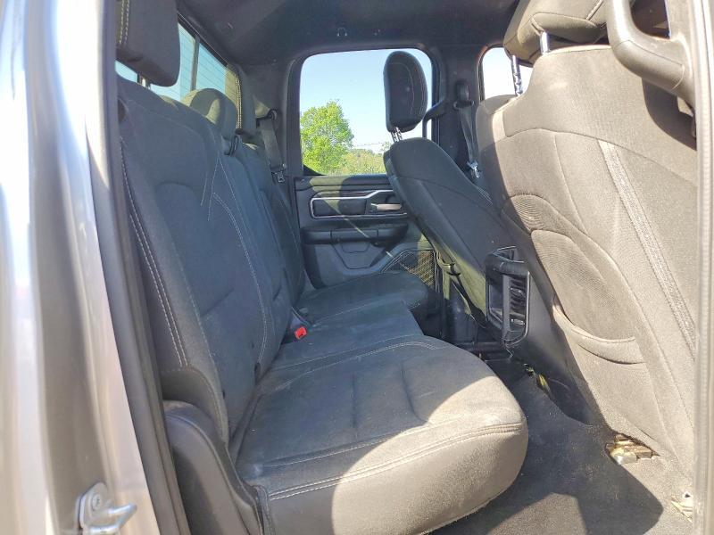 2019 RAM 1500 BIG HORN — Фото 10 из 12