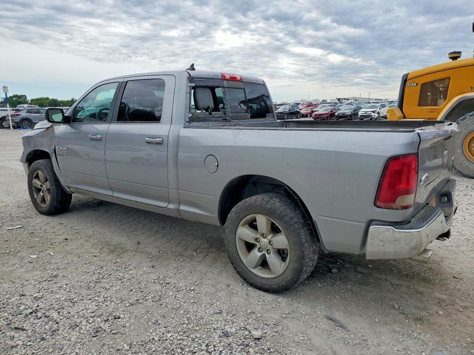 2019 RAM 1500 CLASSIC SLT — Фото 2 из 12