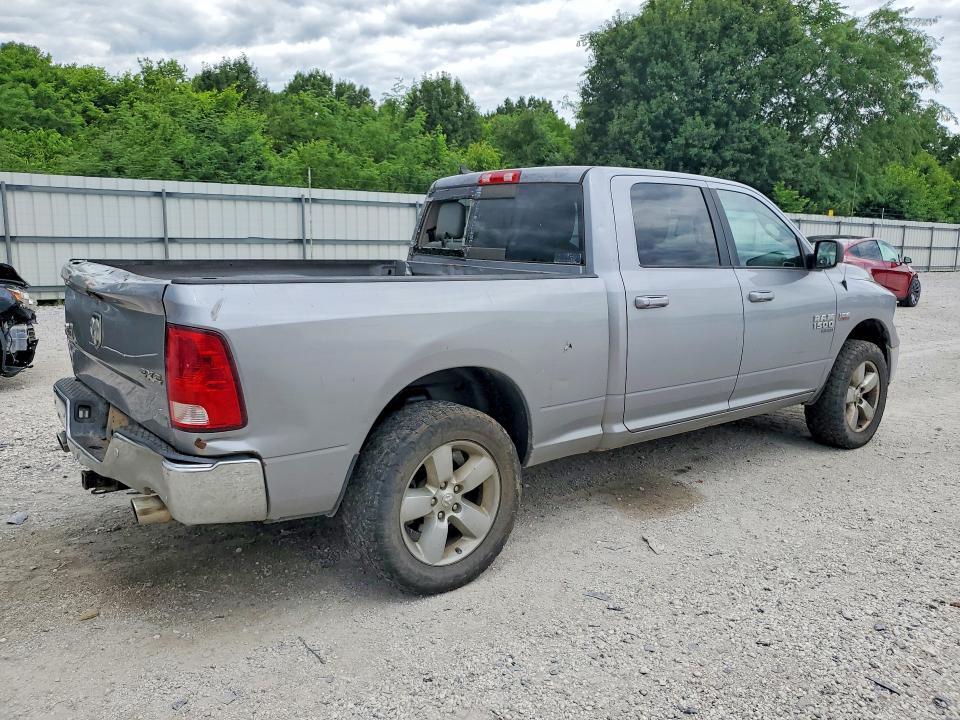 2019 RAM 1500 CLASSIC SLT — Фото 3 из 12
