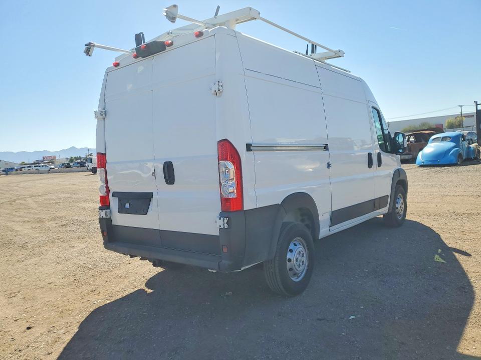 2019 RAM PROMASTER 1500 DELIVERY VAN — Фото 3 из 13