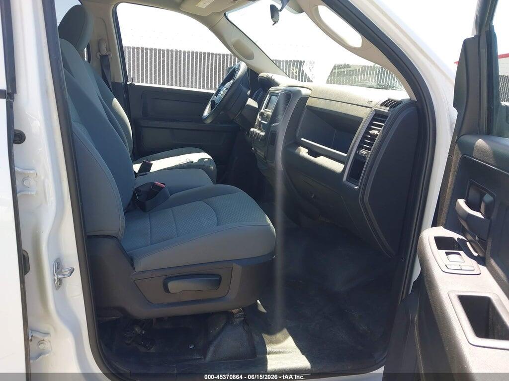 1C6RR7FG6KS679099 2019 RAM 1500 CLASSIC photo no. 5