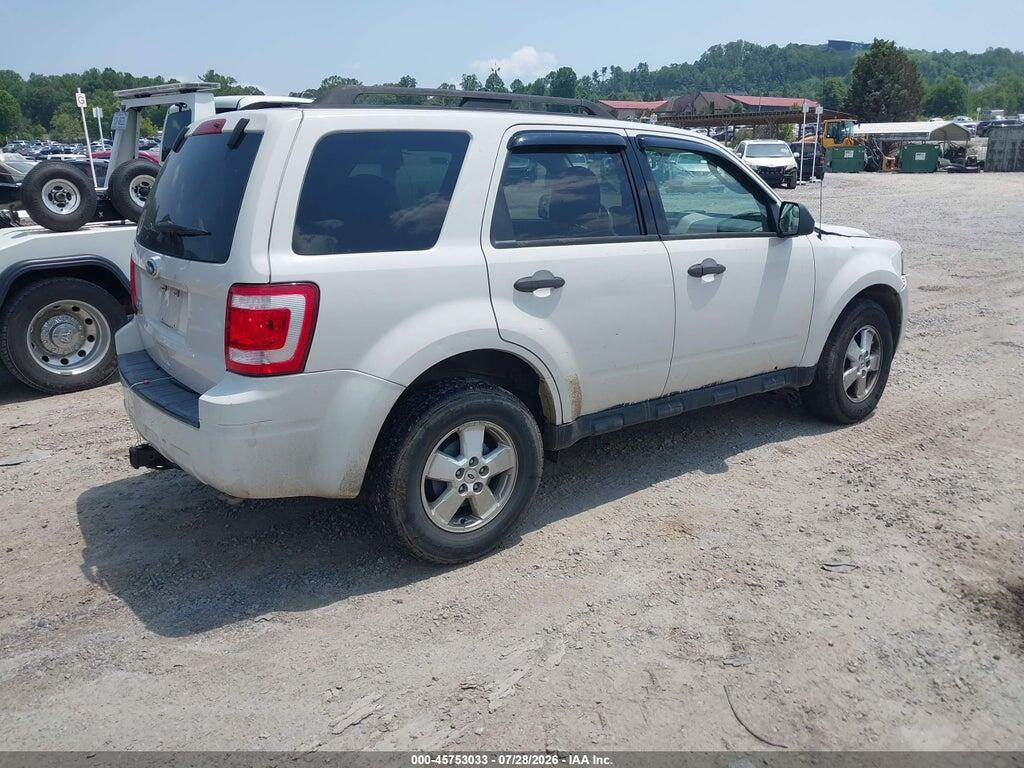 1FMCU0D74AKB61719 2010 FORD ESCAPE photo no. 4