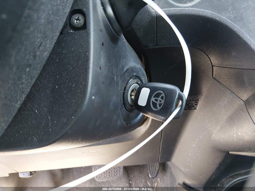 JTDKDTB3XE1073271 2014 TOYOTA PRIUS C photo no. 11