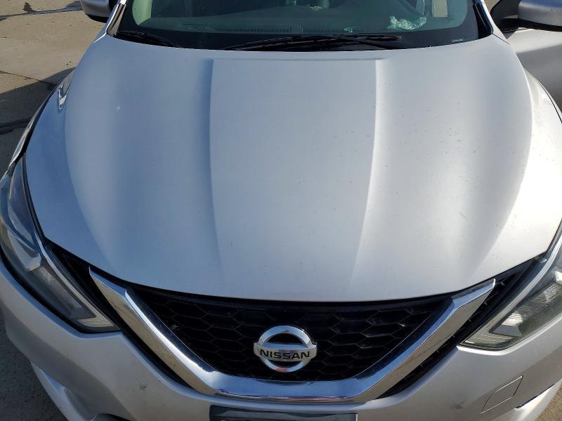 3N1AB7AP0JY256846 2018 NISSAN SENTRA photo no. 11