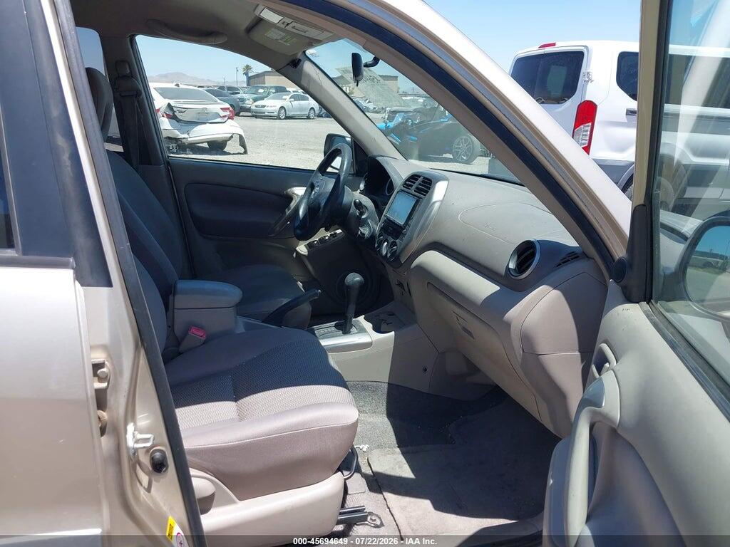 JTEHD20VX40023561 2004 TOYOTA RAV4 photo no. 5