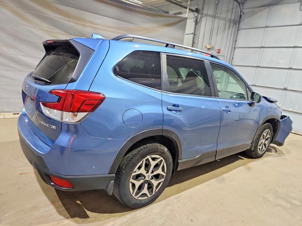 2019 SUBARU FORESTER PREMIUM — Фото 3 из 12