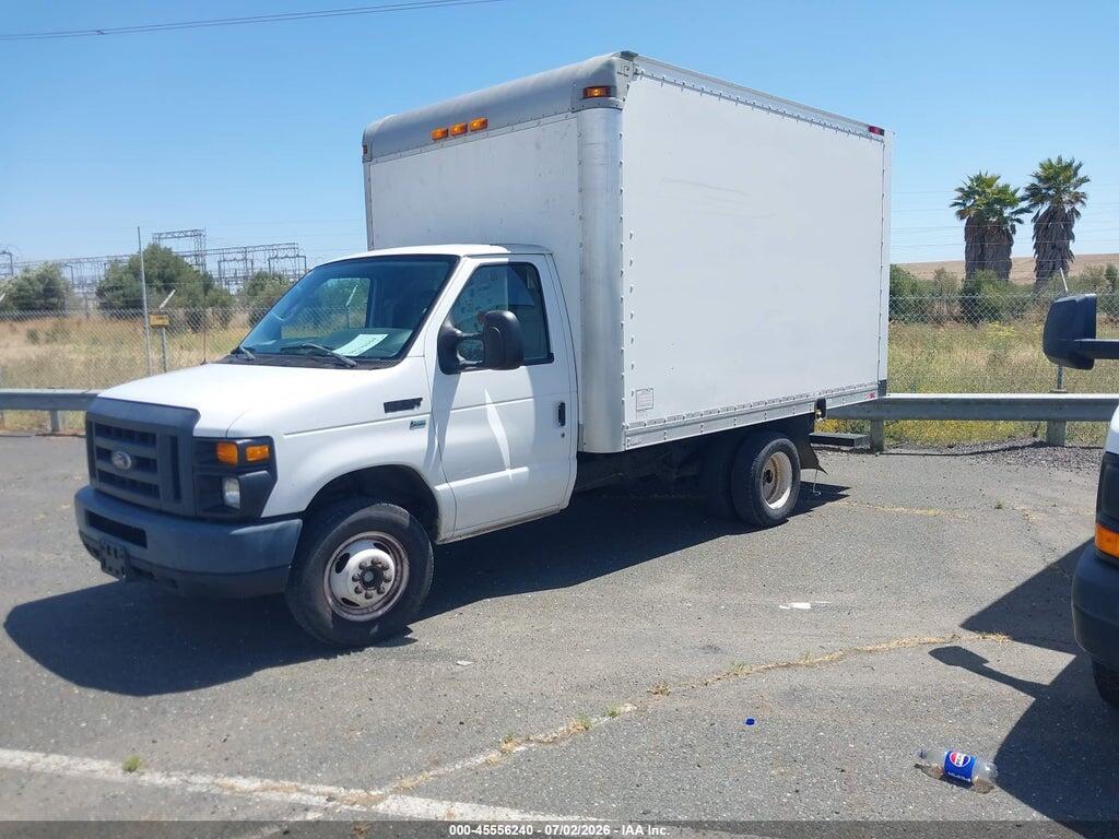 1FDWE3FL3GDC15725 2016 FORD E-350 CUTAWAY photo no. 2