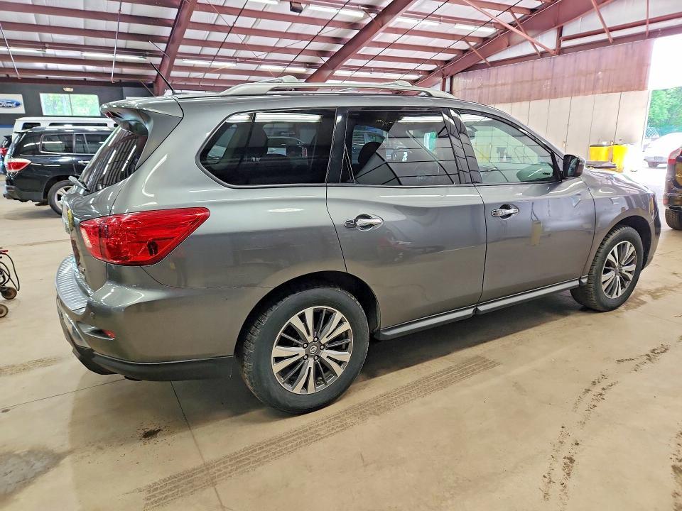 2018 NISSAN PATHFINDER SV — Фото 3 из 13