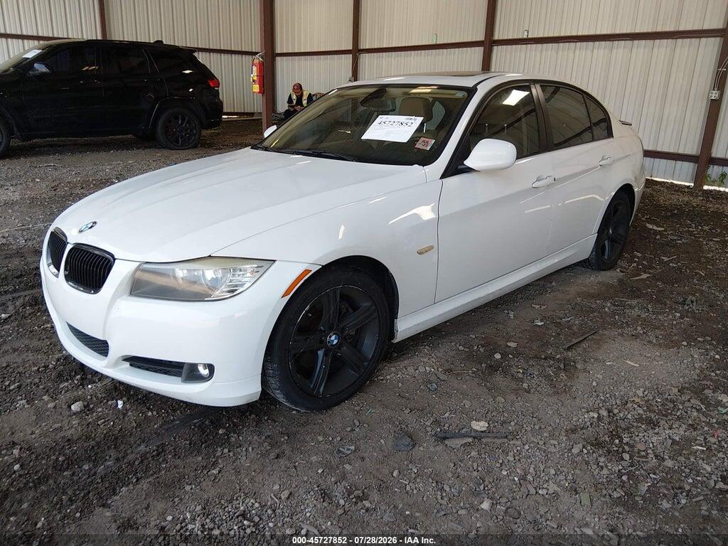 WBAPH7C55BE851737 2011 BMW 328I photo no. 2