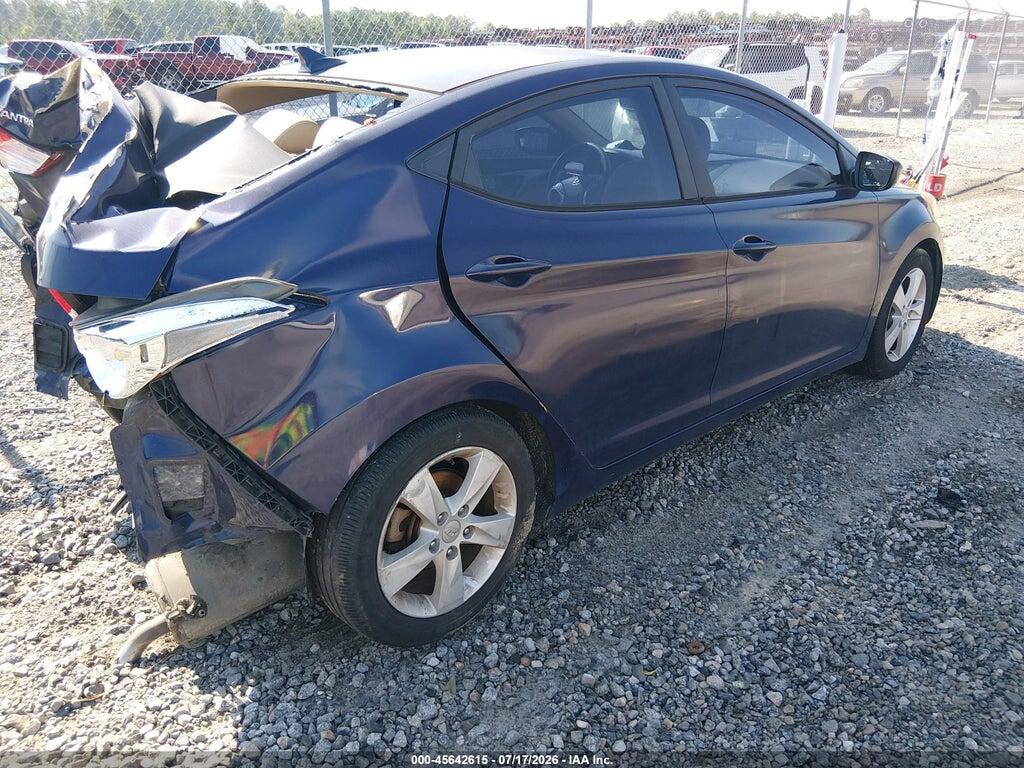 5NPDH4AEXDH205894 2013 HYUNDAI ELANTRA photo no. 4