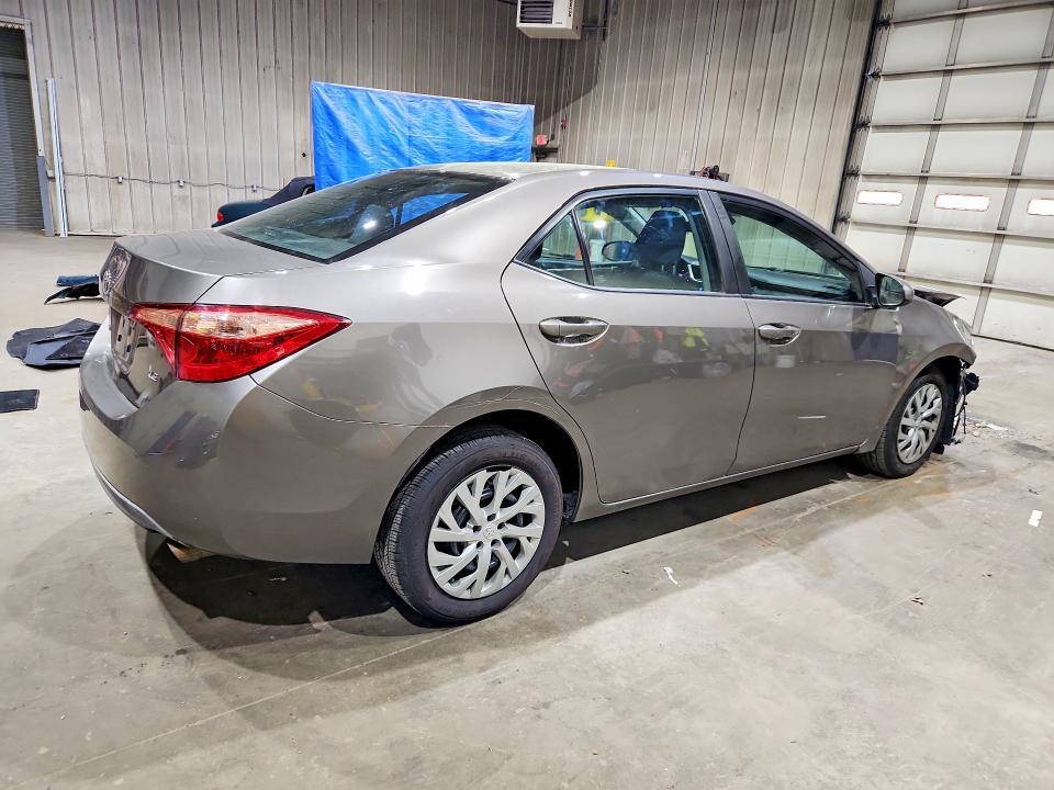 2T1BURHE3KC183467 2019 TOYOTA COROLLA photo no. 3