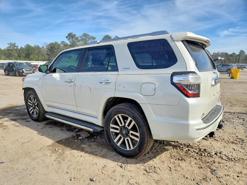 2019 TOYOTA 4RUNNER SR5 — Фото 2 из 14