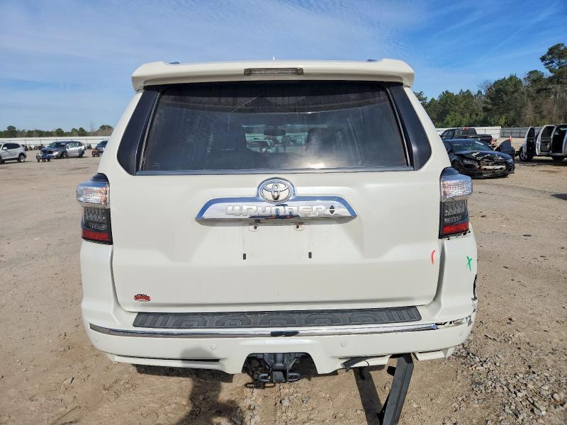 2019 TOYOTA 4RUNNER SR5 — Фото 6 из 14