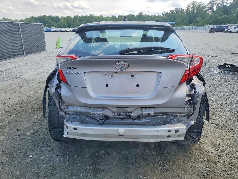 2019 TOYOTA C-HR XLE — Фото 6 из 13
