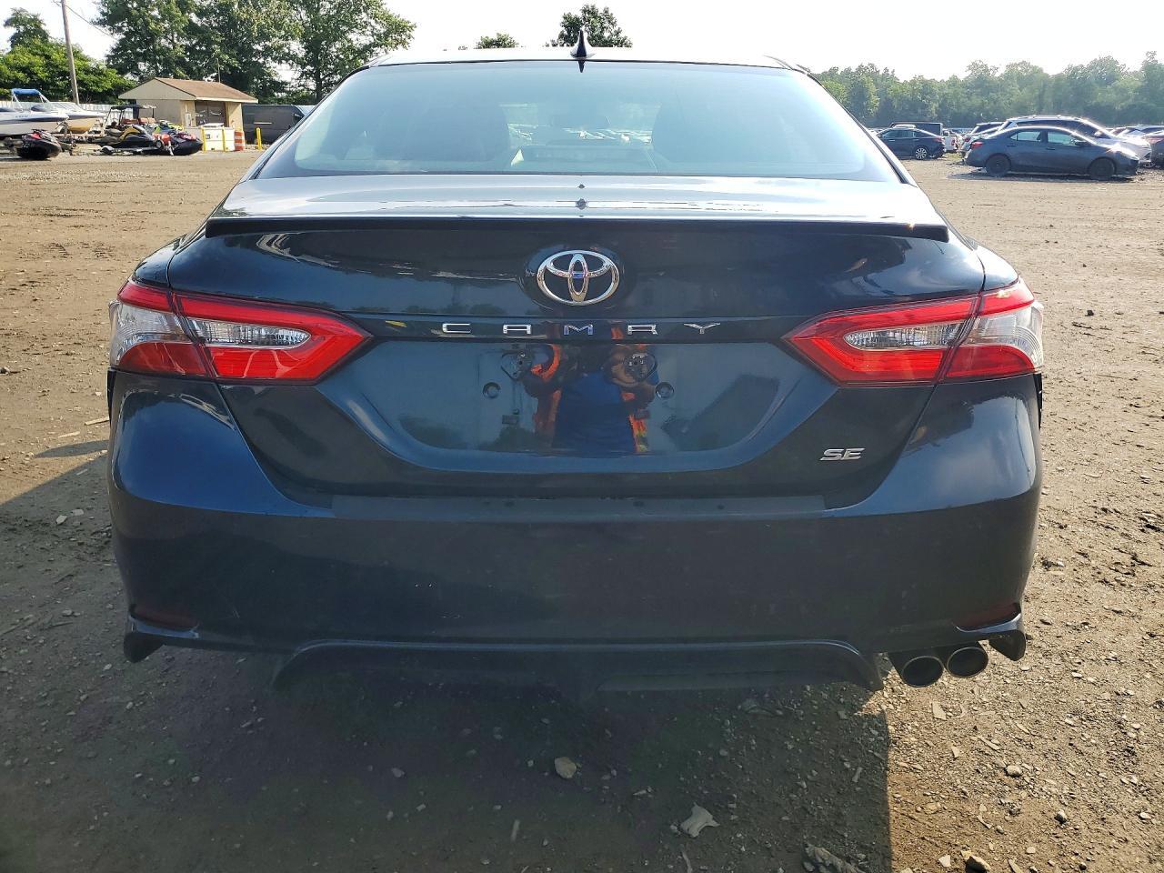 2019 TOYOTA CAMRY SE — Фото 6 из 12
