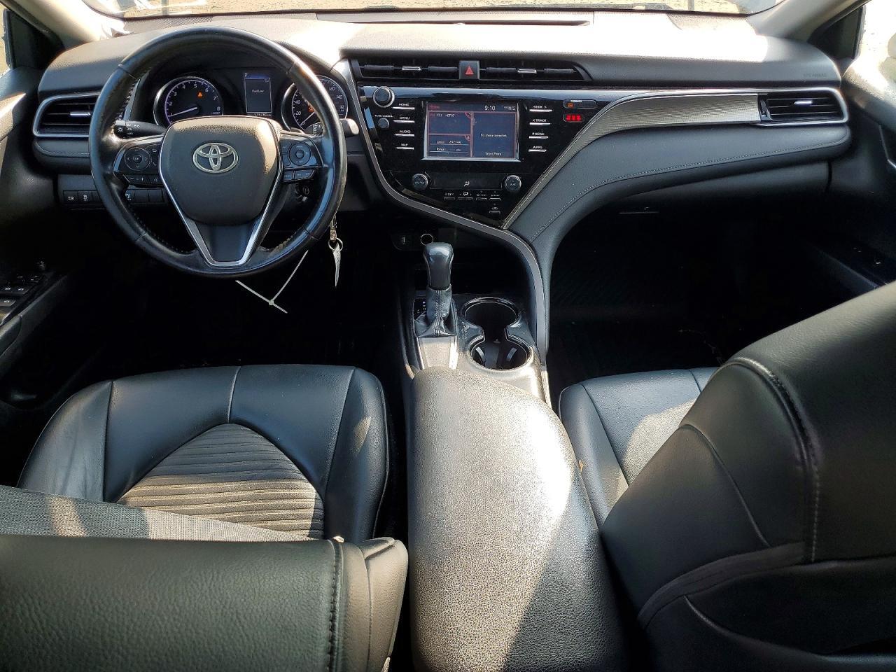 2019 TOYOTA CAMRY SE — Фото 8 из 12