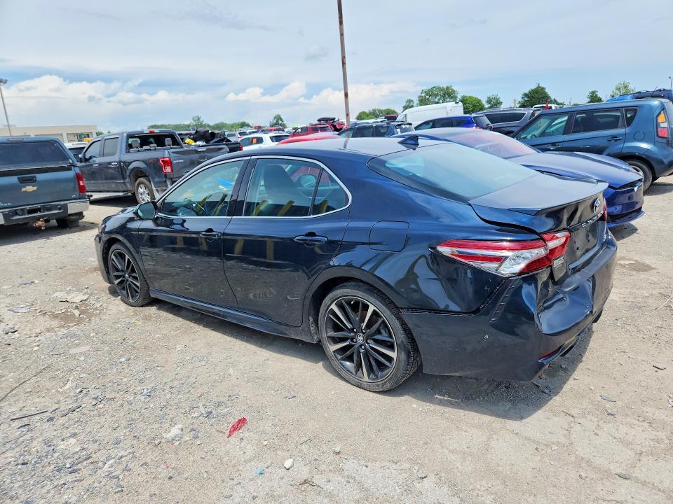 2019 TOYOTA CAMRY XSE — Фото 2 из 12