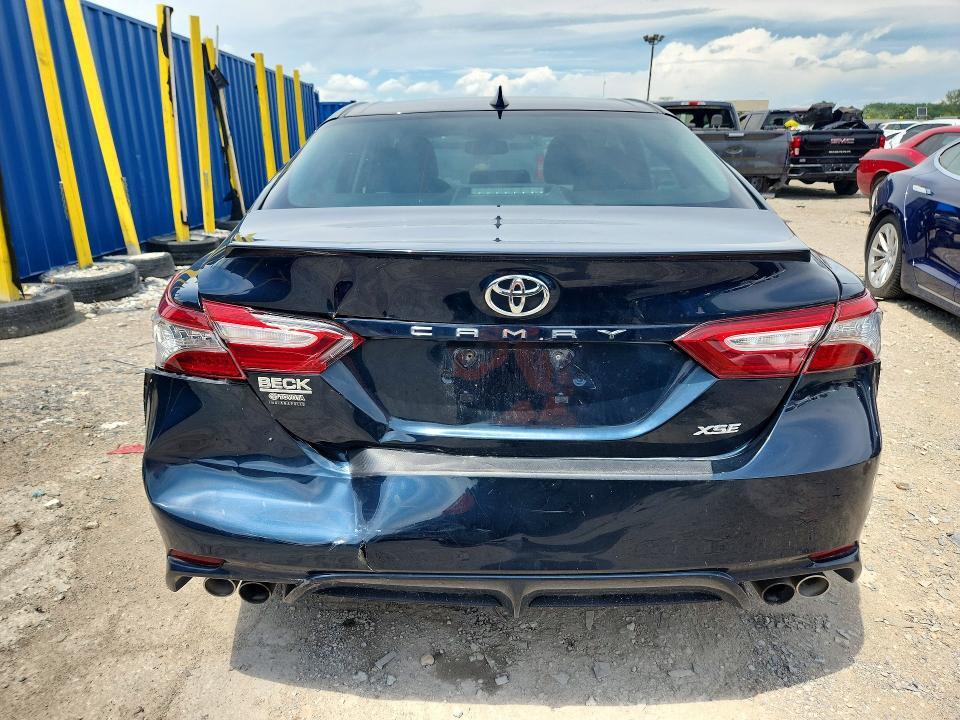 2019 TOYOTA CAMRY XSE — Фото 6 из 12