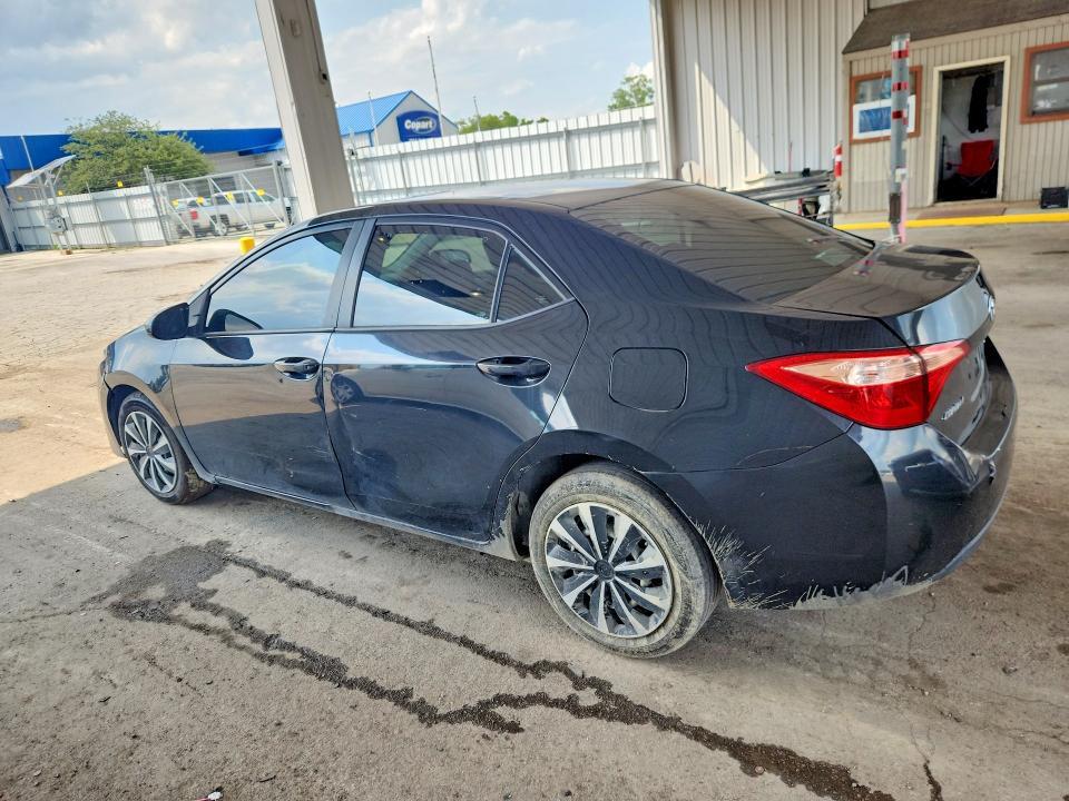 2019 TOYOTA COROLLA LE — Фото 2 из 12