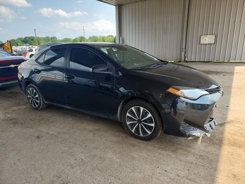 2019 TOYOTA COROLLA LE — Фото 4 из 12