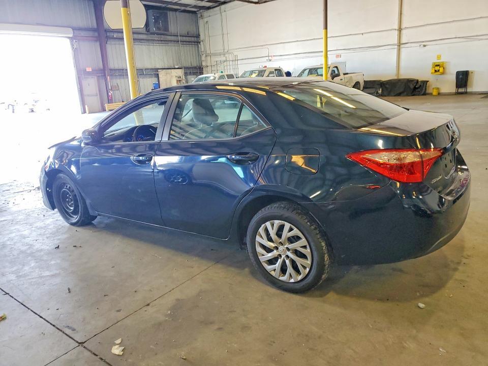 2019 TOYOTA COROLLA LE — Фото 2 из 12