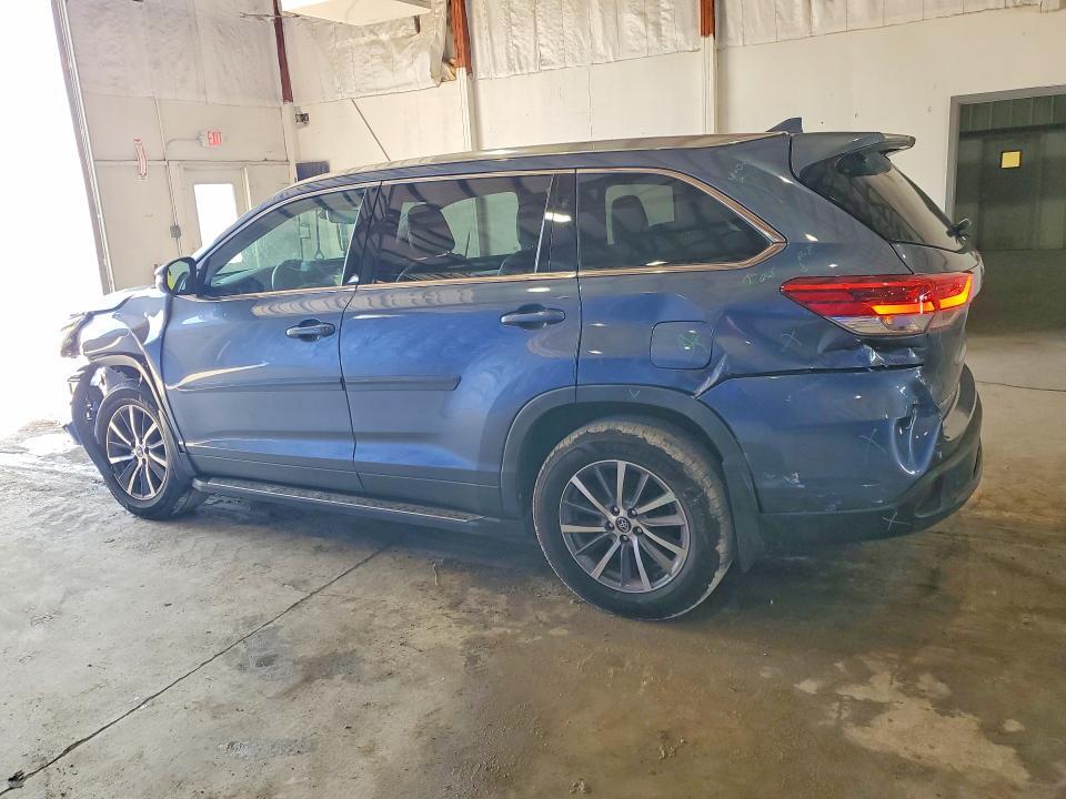 2019 TOYOTA HIGHLANDER XLE — Фото 2 из 13