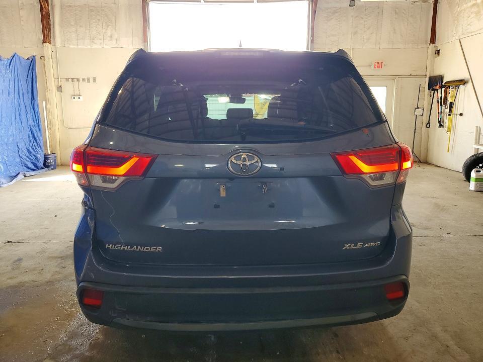 2019 TOYOTA HIGHLANDER XLE — Фото 6 из 13