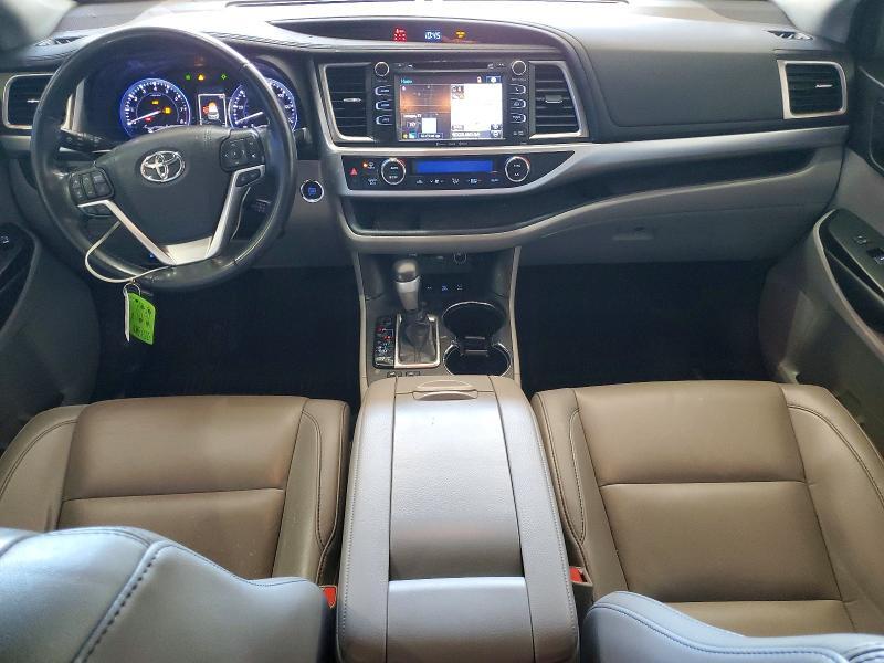 2019 TOYOTA HIGHLANDER XLE — Фото 8 из 13