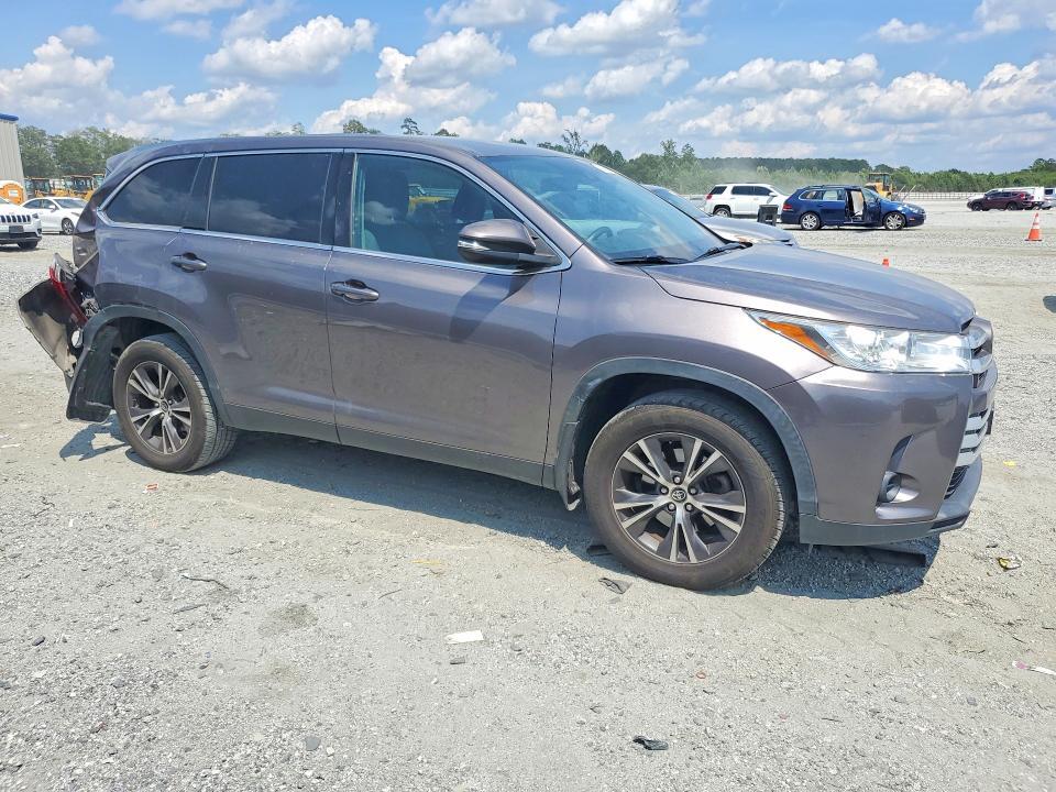 2019 TOYOTA HIGHLANDER LE — Фото 4 из 13