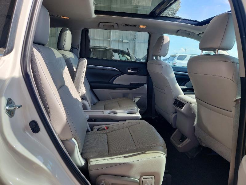 2019 TOYOTA HIGHLANDER LIMITED PLATINUM — Фото 11 из 13