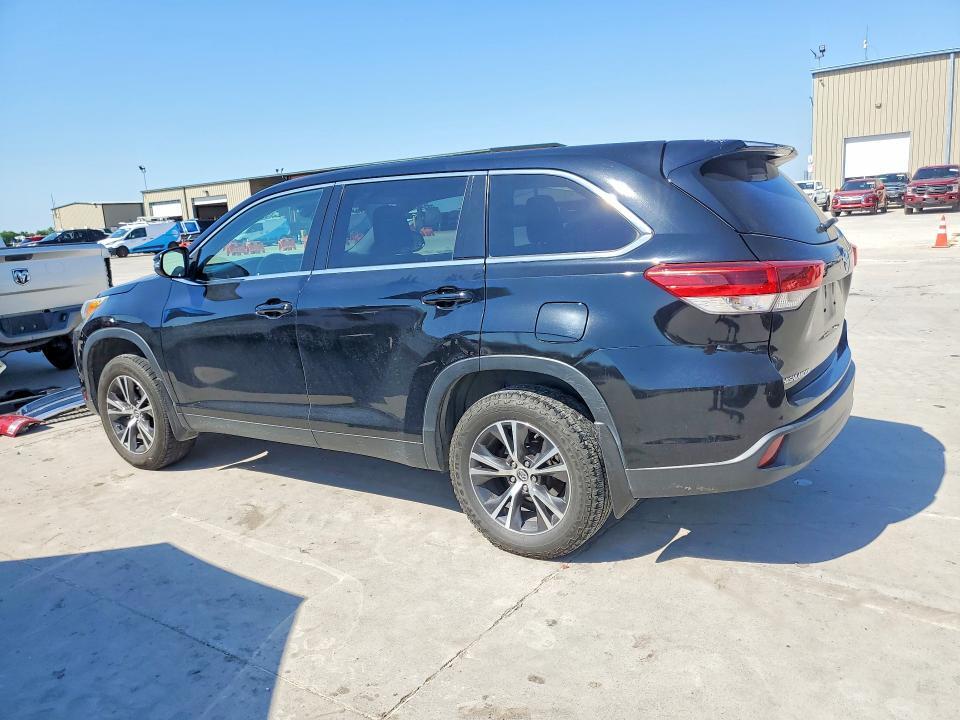 2019 TOYOTA HIGHLANDER LE — Фото 2 из 13