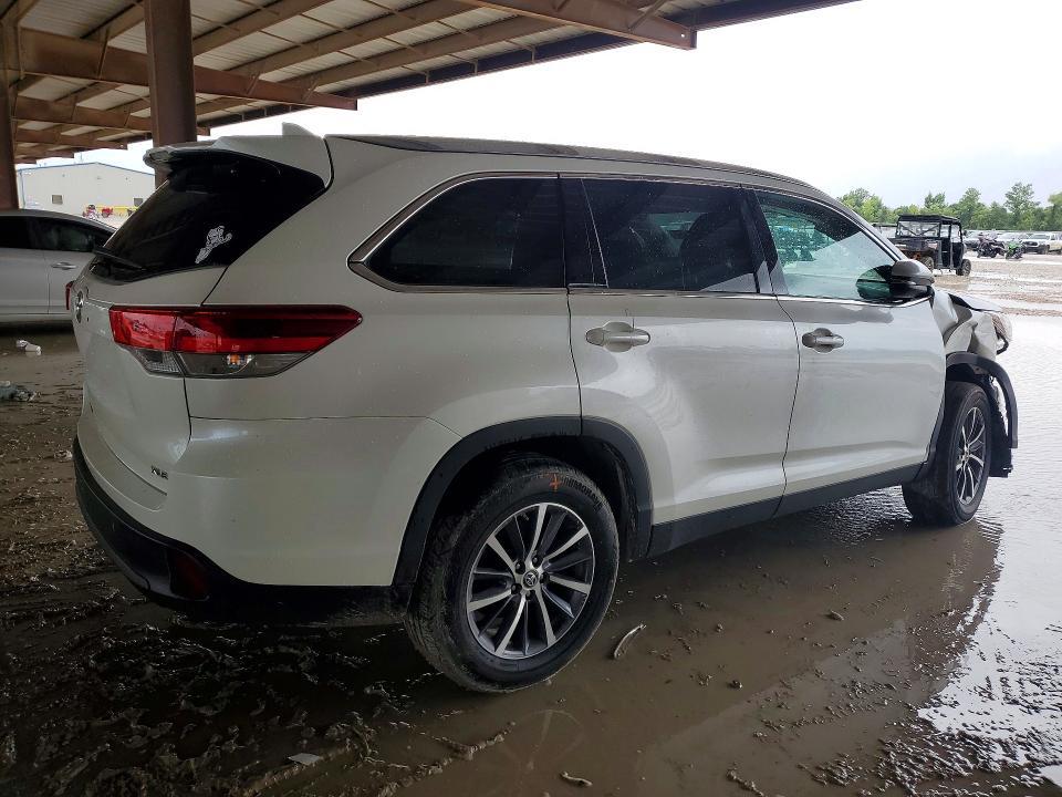 5TDKZRFH1KS569102 2019 TOYOTA HIGHLANDER photo no. 3