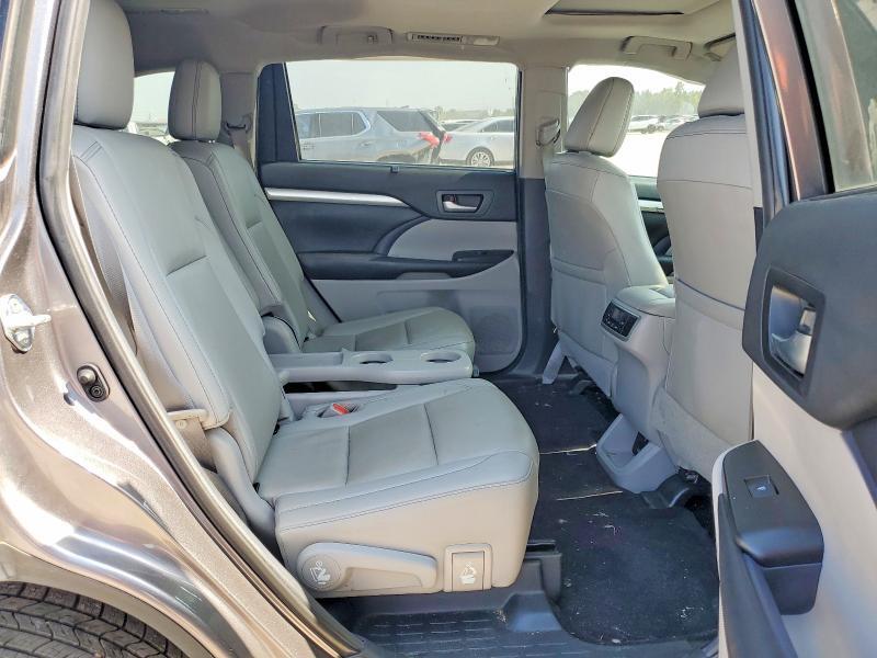 5TDKZRFH4KS567442 2019 TOYOTA HIGHLANDER photo no. 11