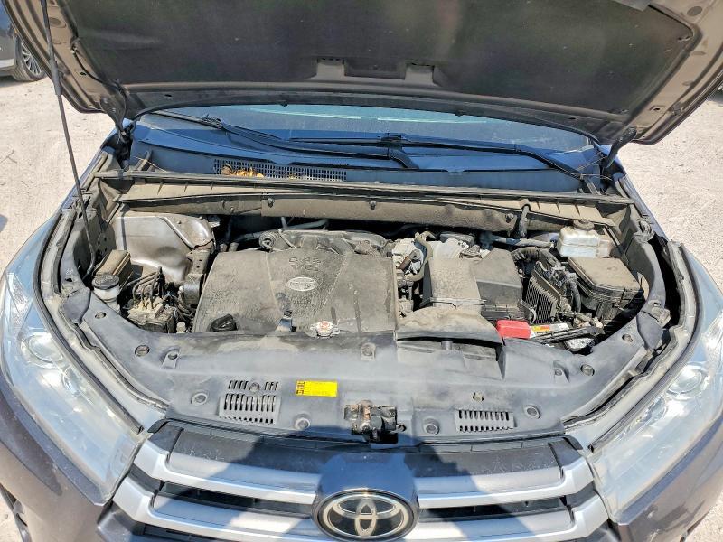 5TDKZRFH4KS567442 2019 TOYOTA HIGHLANDER photo no. 12