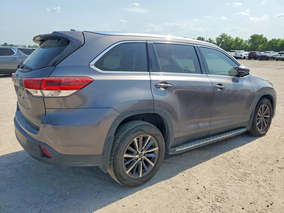5TDKZRFH4KS567442 2019 TOYOTA HIGHLANDER photo no. 3