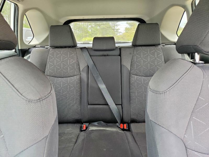 2019 TOYOTA RAV4 XLE — Фото 10 из 13