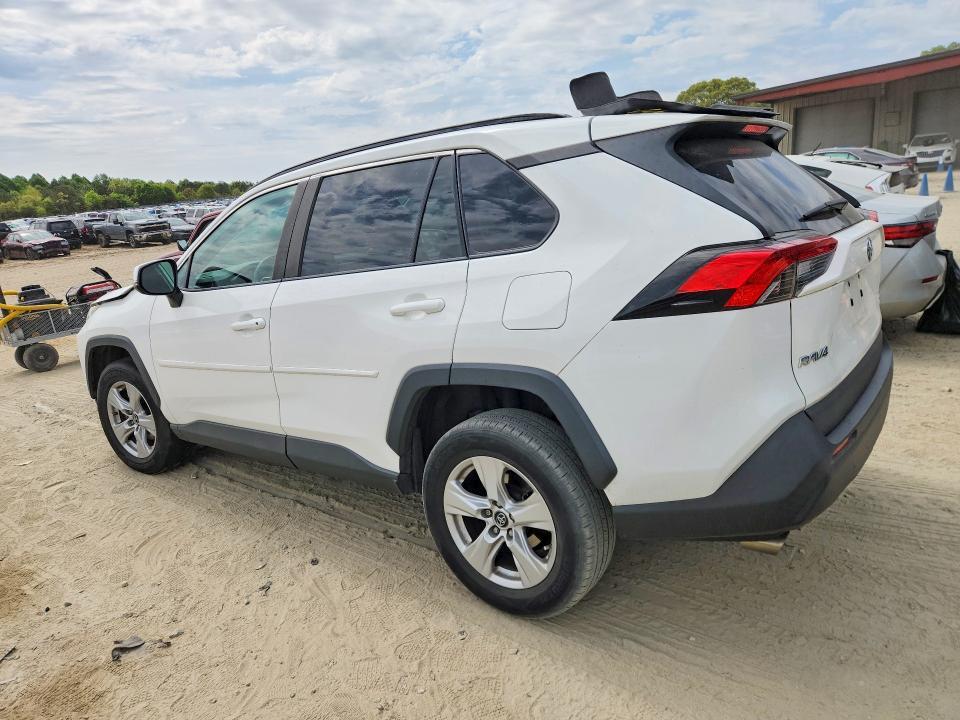 2019 TOYOTA RAV4 XLE — Фото 2 из 13